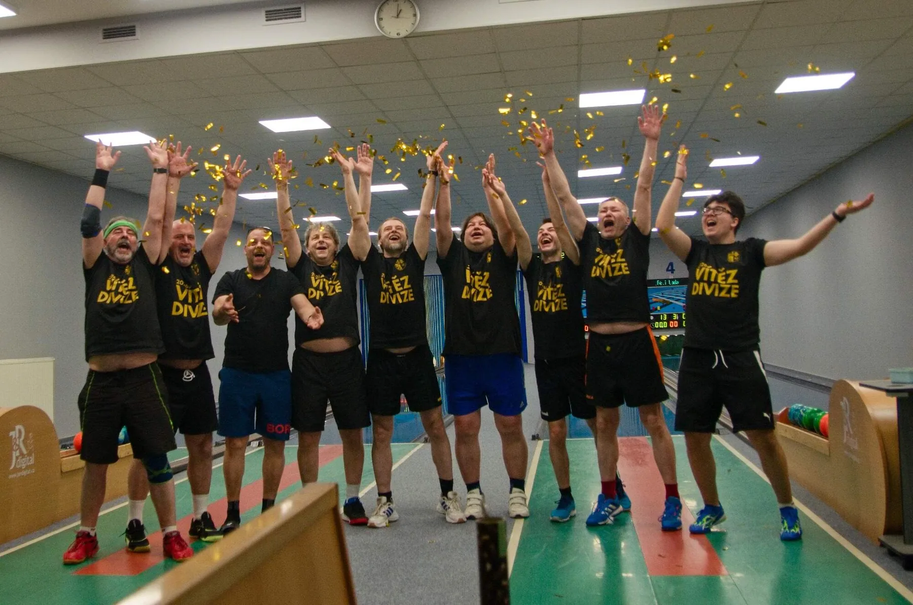 Oslava vítězství A-týmu v divizi 2025/26