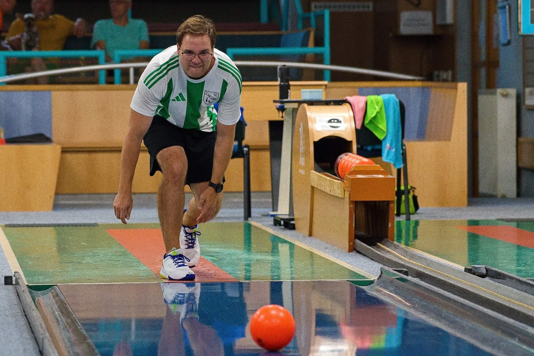 Účastník Porubského kolku 2026 při hodu